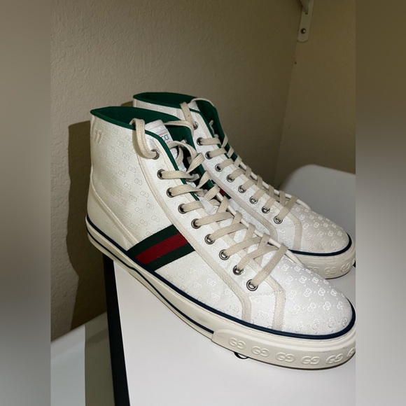 Men’s Size 12 Gucci Shoes - Picture 5 of 9
